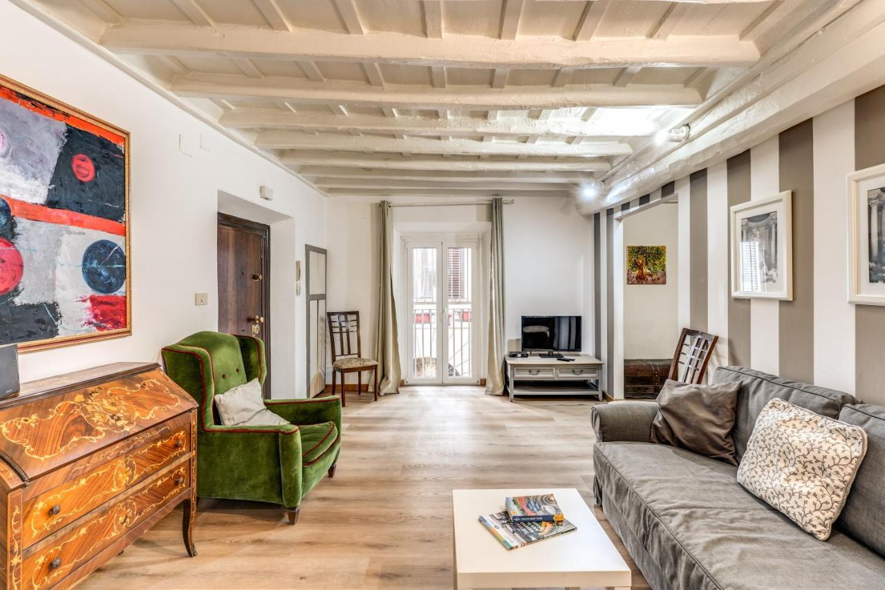 Lovely Spacious Apartment Near The Colosseum ローマ エクステリア 写真