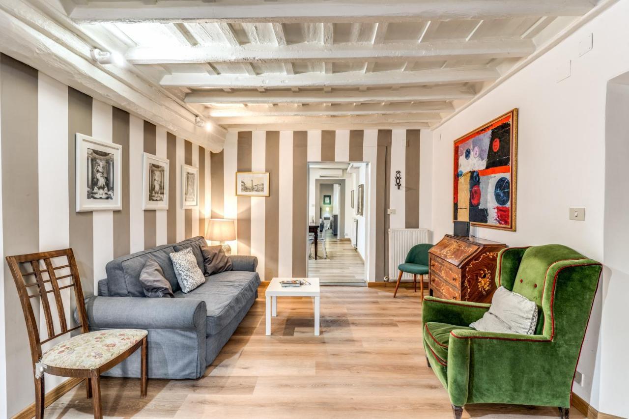 Lovely Spacious Apartment Near The Colosseum ローマ エクステリア 写真