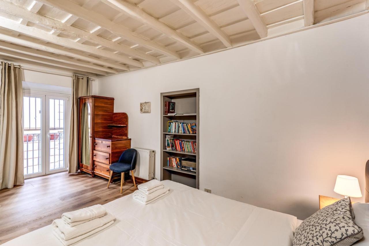 Lovely Spacious Apartment Near The Colosseum ローマ エクステリア 写真