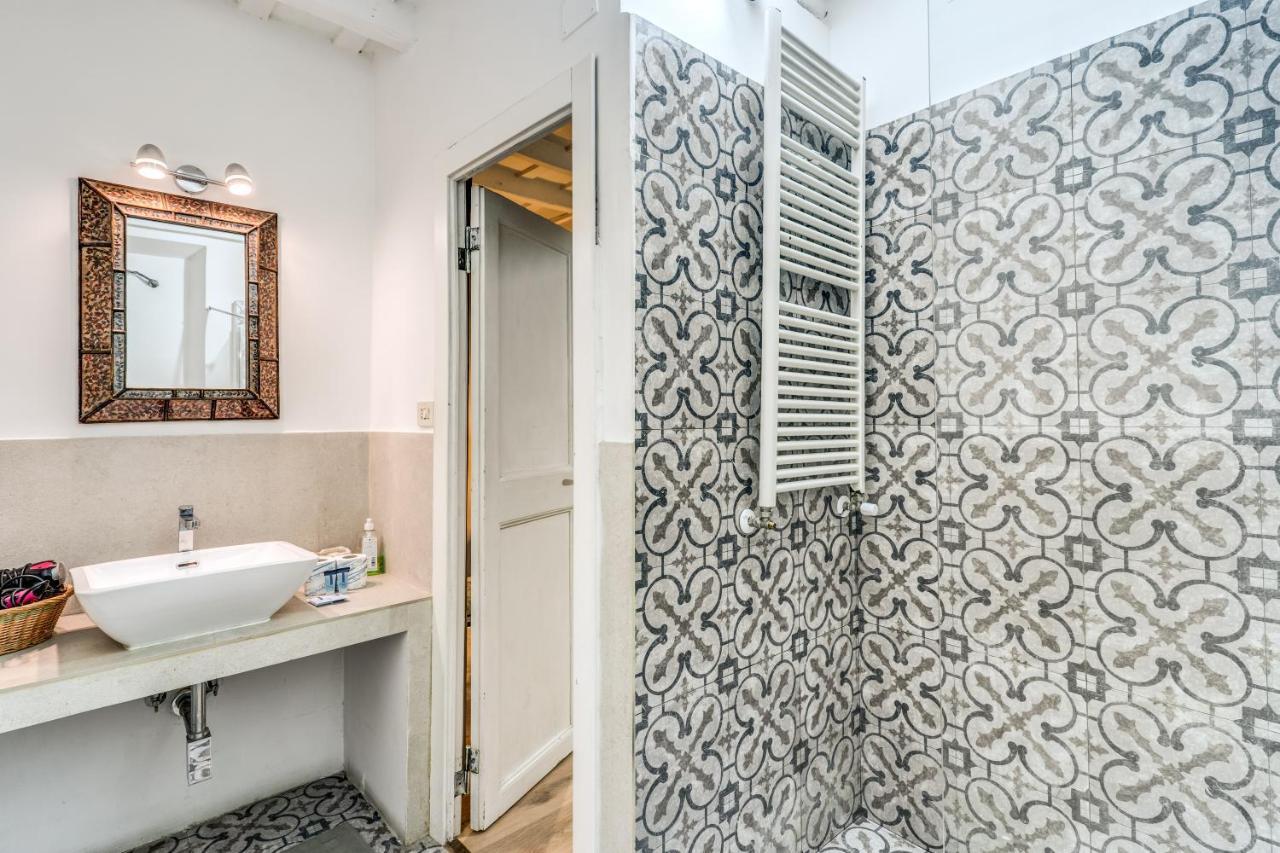 Lovely Spacious Apartment Near The Colosseum ローマ エクステリア 写真