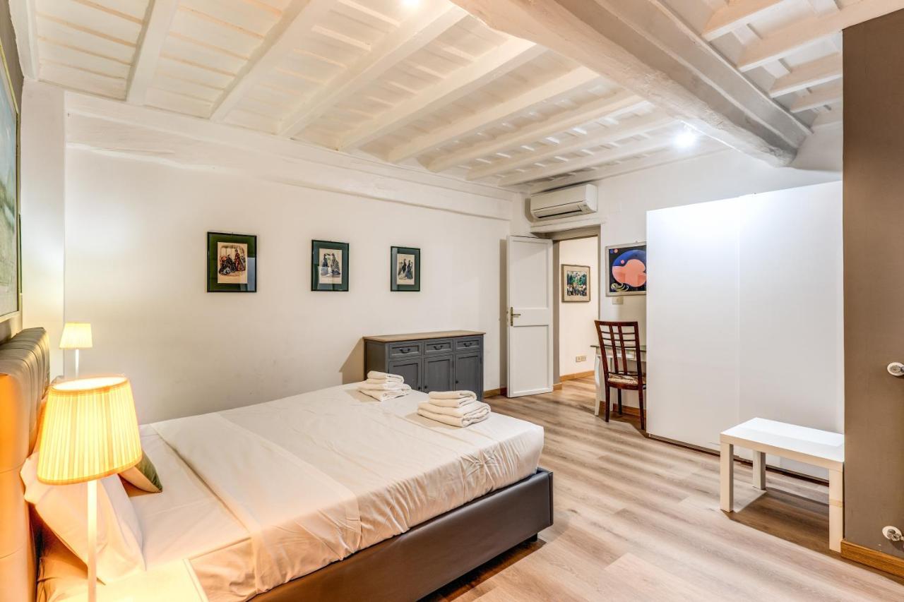 Lovely Spacious Apartment Near The Colosseum ローマ エクステリア 写真