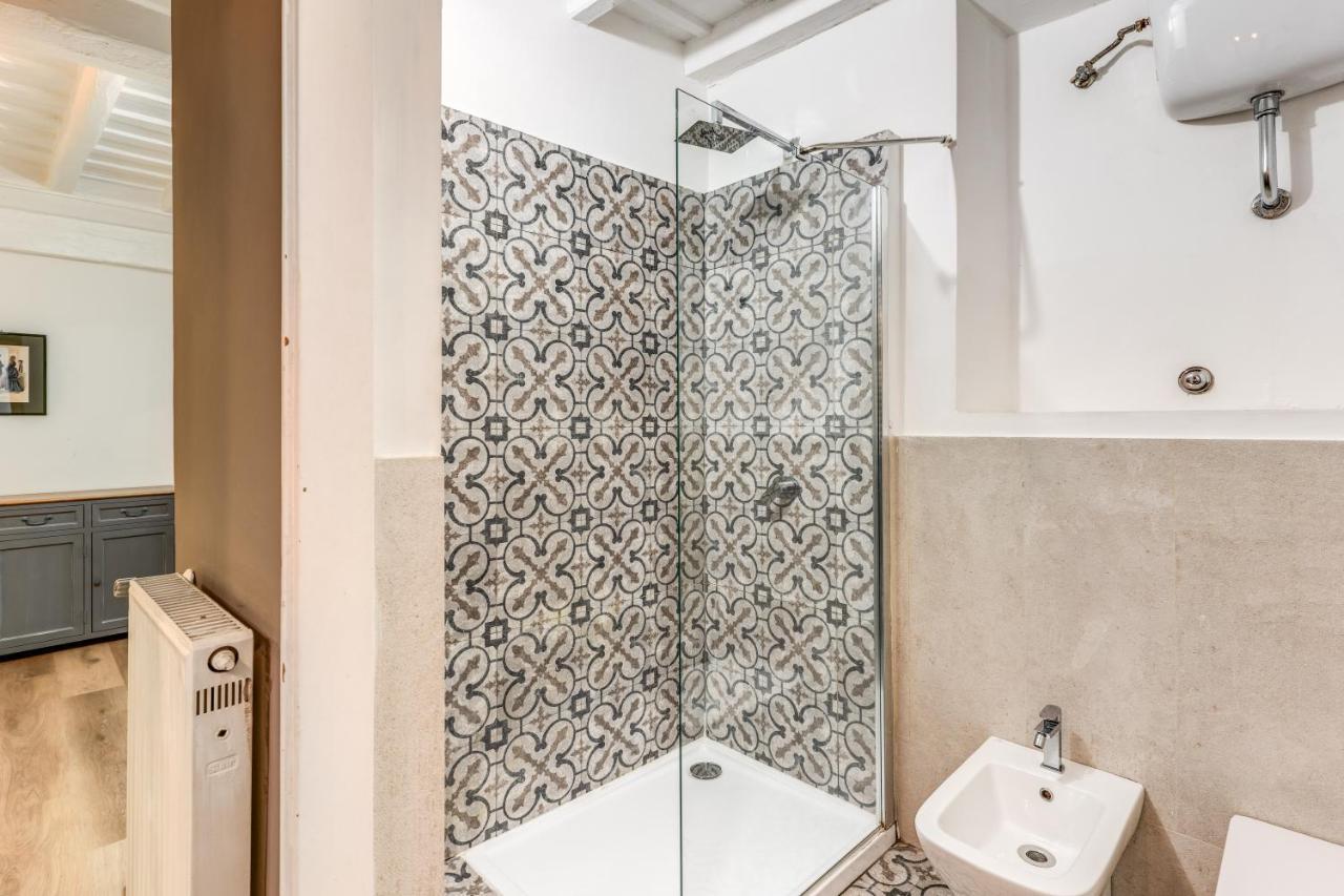 Lovely Spacious Apartment Near The Colosseum ローマ エクステリア 写真