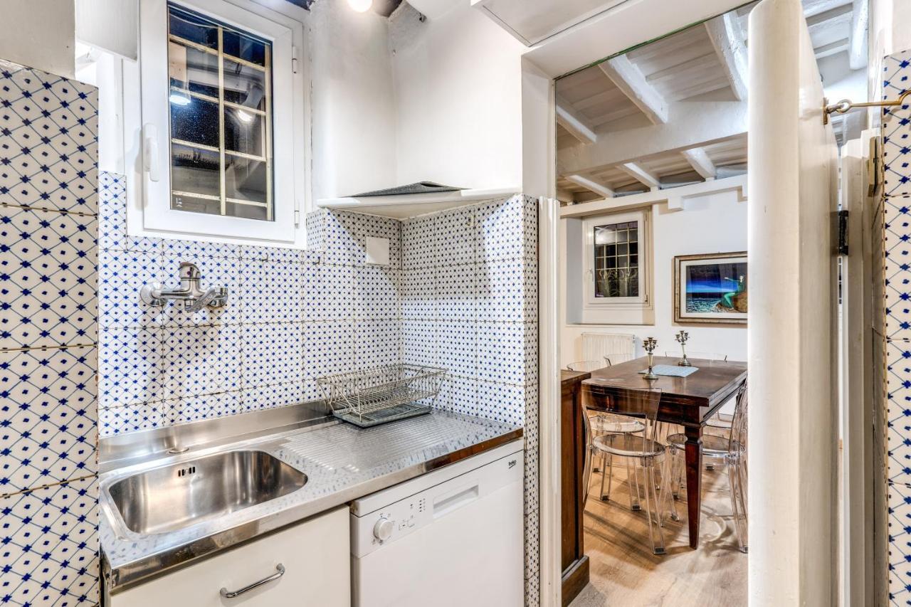 Lovely Spacious Apartment Near The Colosseum ローマ エクステリア 写真